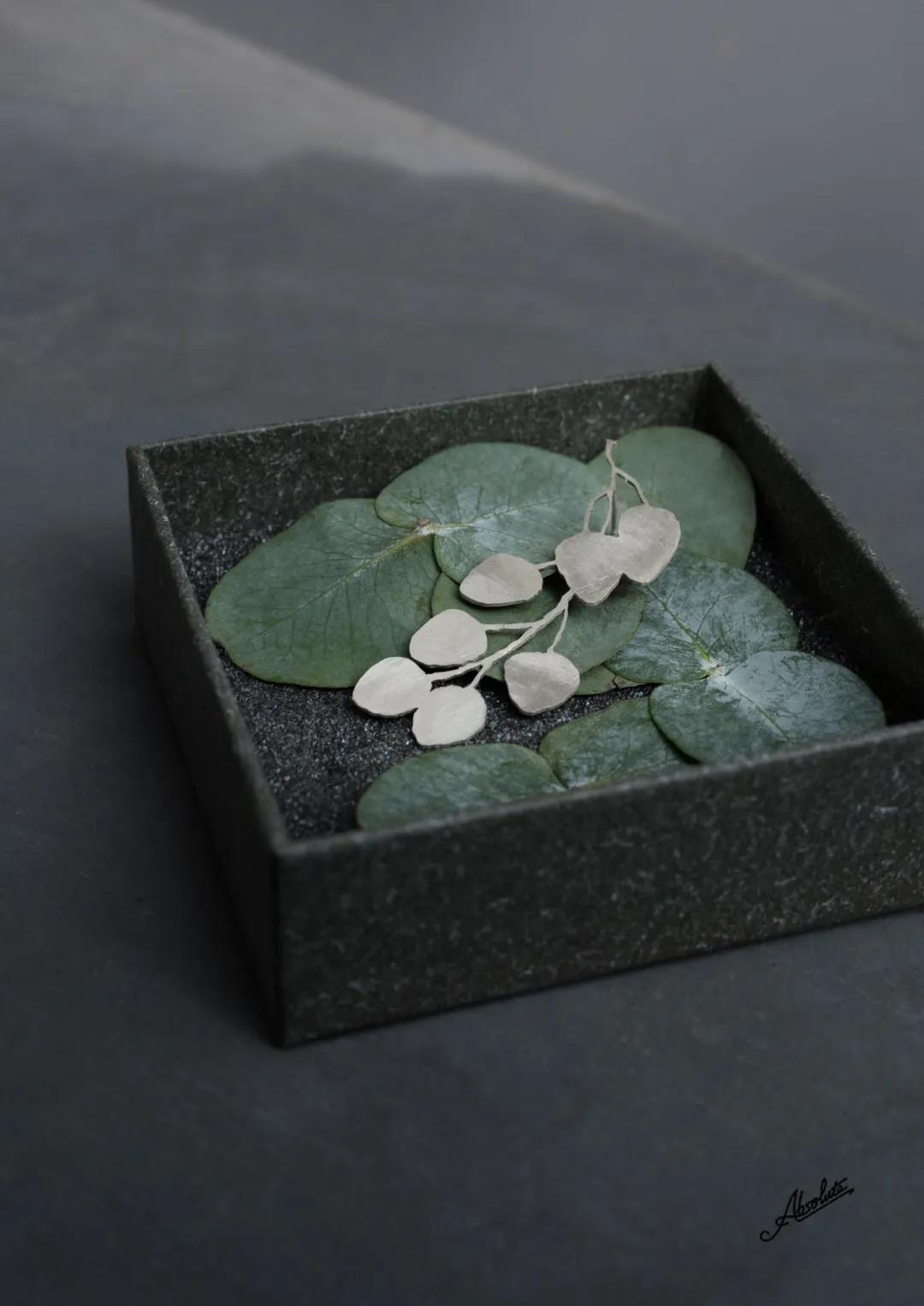与精品花店ABSOLUTE 跨界合作 推出限量圣诞系列