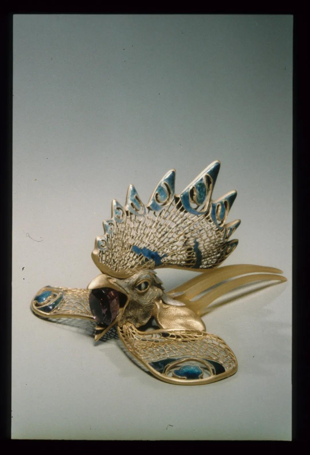 Comb  Horn, gold, enamel and amethyst  René Lalique  1898