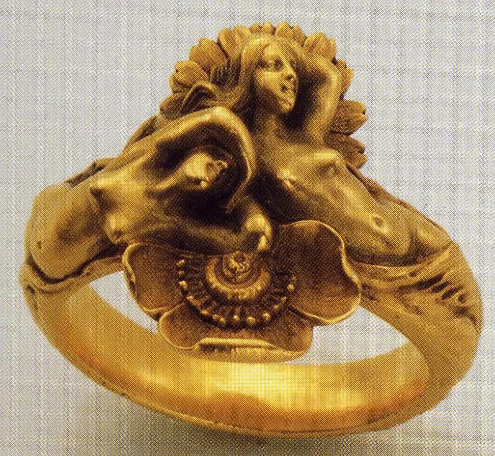 Ring  Gold  Louis Aucoc  1899-1900