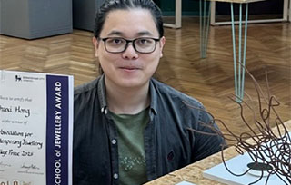 校友专访｜迷茫小白转赛道做首饰，如今已是ACJ College Prize奖项得主